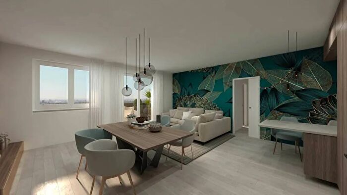 Appartamento trilocale in vendita in Via Aprile Olginate, Olginate