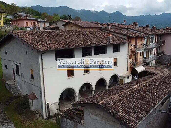 Casa quadrilocale in vendita in Via Visello Superiore, Preseglie