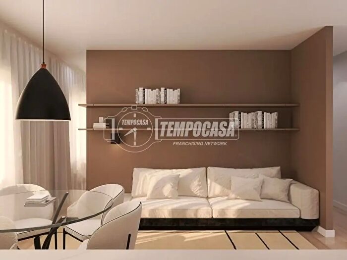 Appartamento trilocale in vendita in Via Lanino B, Saronno