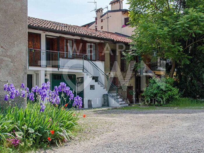Appartamento bilocale in affitto in Via Fratelli Morelli, Figino, Milano