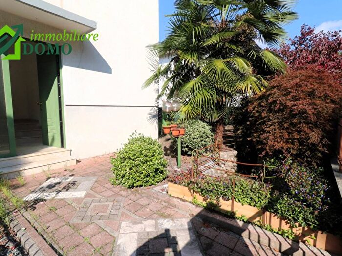 Appartamento quadrilocale in affitto in via Borgosesia, Centro, Schio