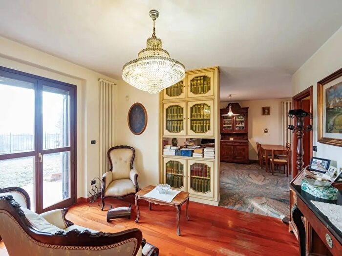 Casa con 10 locali in vendita in Via Don Giovanni Sapino, Venaria Reale