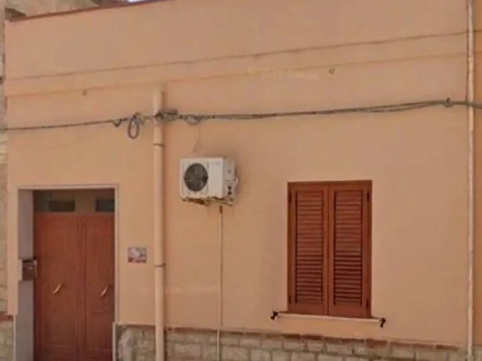 Casa quadrilocale in vendita in Via della Giarrotta, Trapani