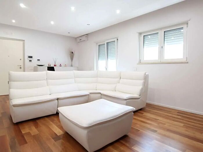 Casa quadrilocale in vendita in Cellamare