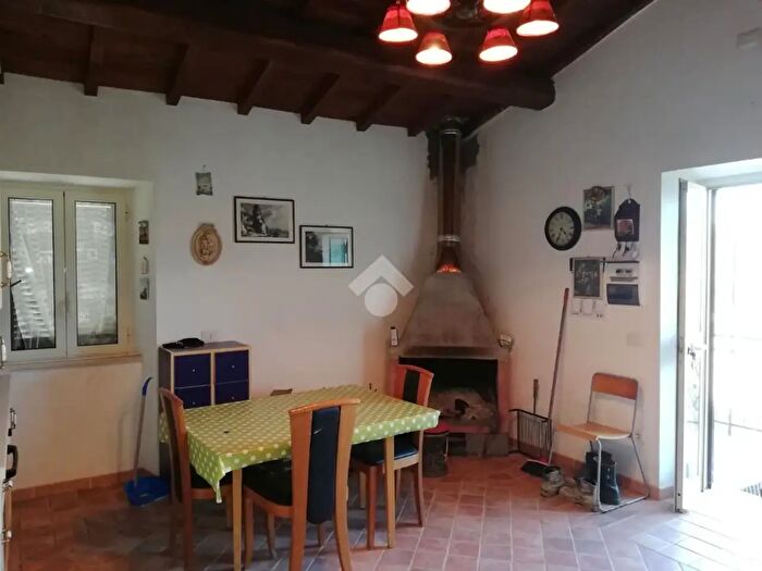 Casa trilocale in vendita in Maiuro Le Cese, Bellegra