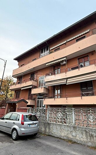 Appartamento trilocale in vendita in Via Giovanni Battista Tiepolo, Cinisello Balsamo