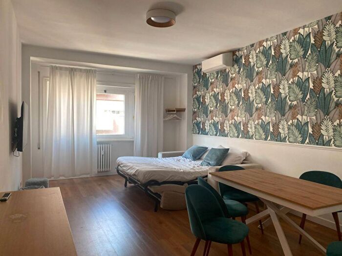 Appartamento trilocale in affitto in Viale degli Ammiragli, Cipro, Roma