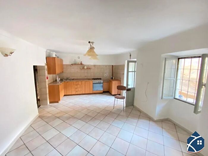 Casa con 5 locali in vendita in Roure