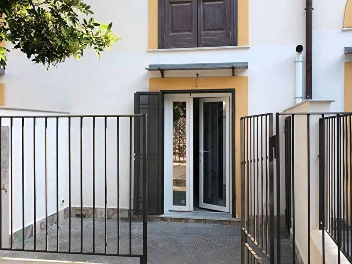 Appartamento bilocale in affitto in Via Magione, Kalsa, Palermo