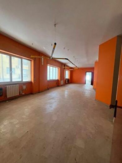 Appartamento con 6 locali in vendita in Largo Giugno, Siracusa