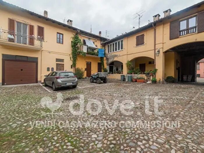 Appartamento trilocale in vendita in Via Monte Grappa, Casciago