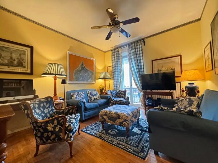 Appartamento trilocale in affitto in Forte Dei Marmi