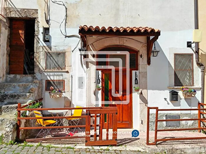 Casa trilocale in vendita in Via Cicone, Pettorano Sul Gizio