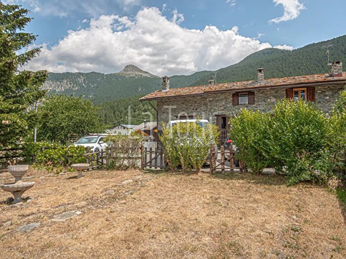 Casa con 5 locali in vendita in Località Lod b, Antey Saint Andre'