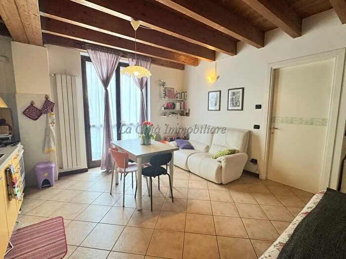 Appartamento monolocale in vendita in Viale Dante Alighieri, Novara