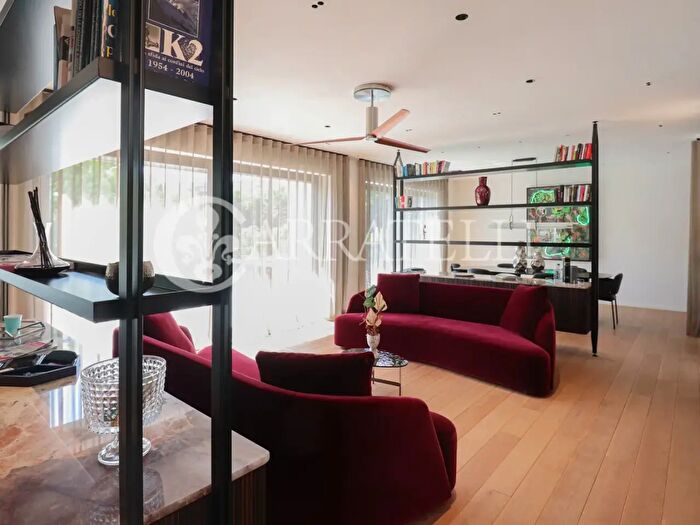Casa con 16 locali in vendita in Via Fidia, Roma