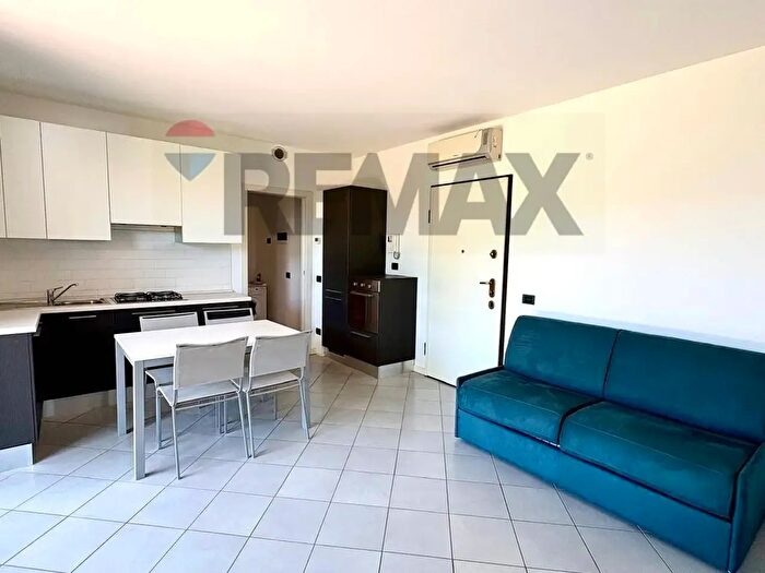 Appartamento monolocale in affitto in Via della Fortuna, Monza
