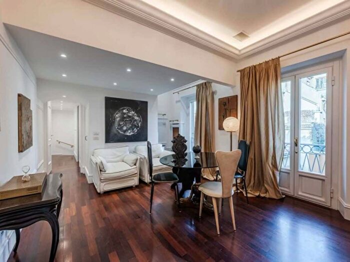 Appartamento bilocale in affitto in Via Gesù, Quadrilatero della Moda, Milano