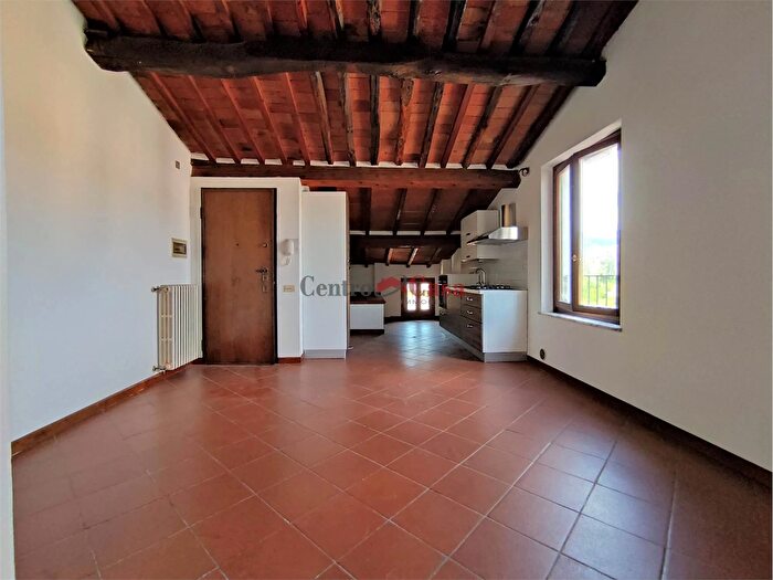 Appartamento bilocale in affitto in Lucca