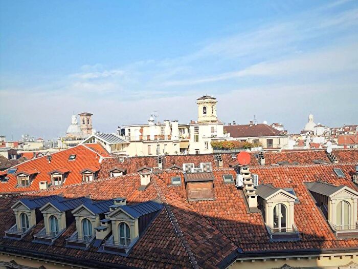 Appartamento quadrilocale in affitto in Via Antonio Giuseppe Ignazio Bertola, Via Roma, Torino