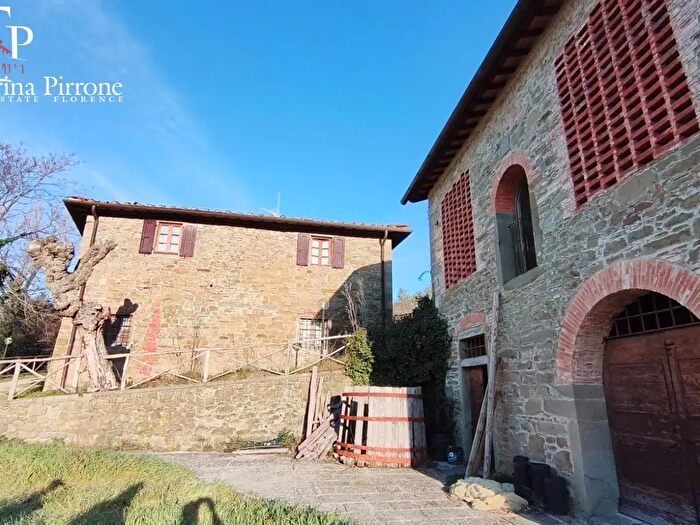 Casa con 11 locali in vendita in Località Caselli Casapippo, Reggello