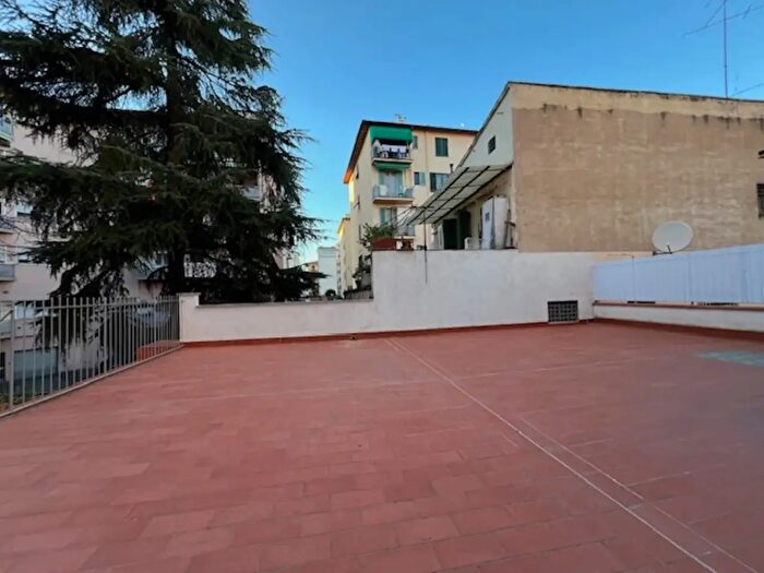 Appartamento bilocale in affitto in Via Mario Pratesi, Firenze