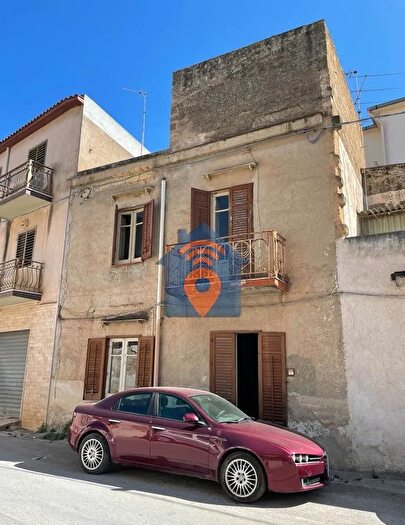 Casa con 5 locali in vendita in Via IV Aprile Castelvetrano, Castelvetrano