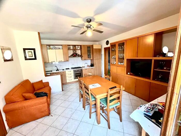 Casa con 5 locali in vendita in Montopoli In Val DArno