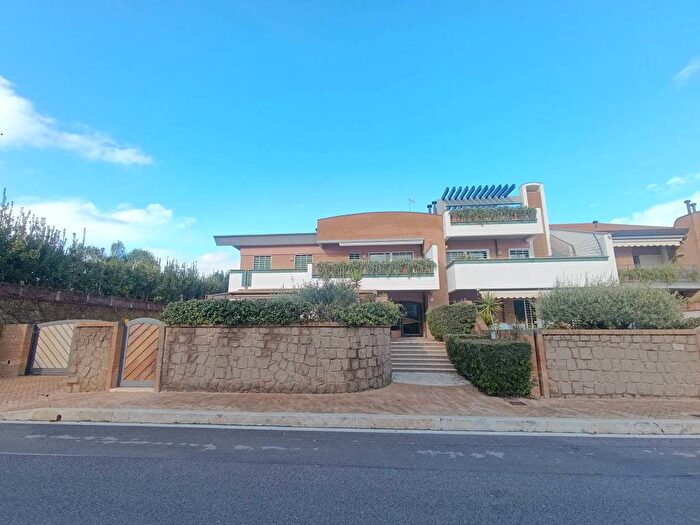 Appartamento trilocale in affitto in Viale Coriolano, Santa Teresa, Anzio