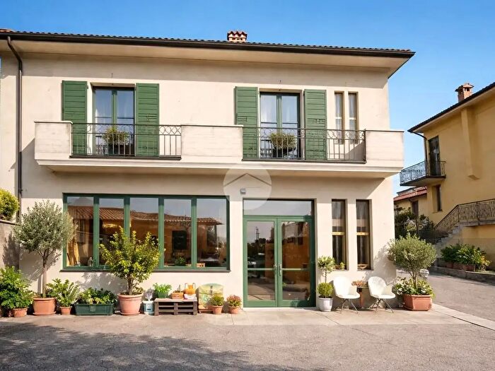 Casa quadrilocale in vendita in Via Selva, Cazzago San Martino