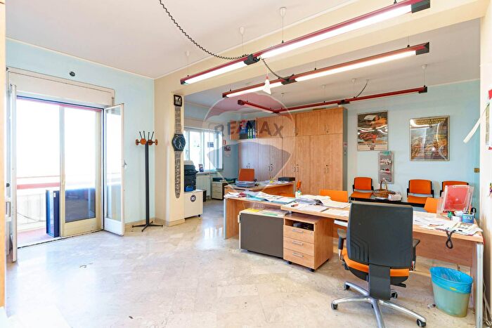 Appartamento con 5 locali in affitto in Corso Sicilia, Enna