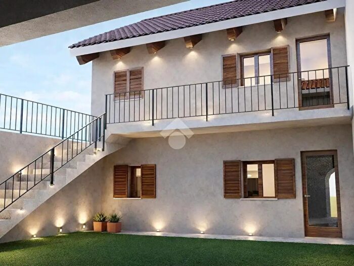 Appartamento bilocale in vendita in Via Donadoni, Zanica