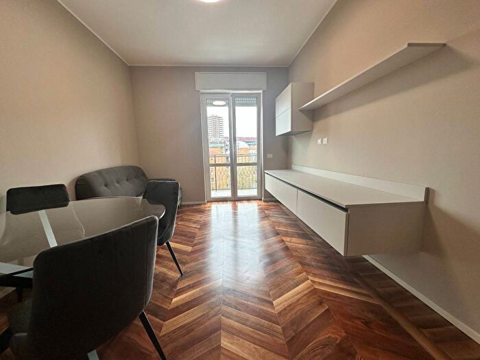 Appartamento trilocale in affitto in Via Guglielmo Ciardi, San Siro, Milano