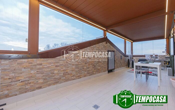 Appartamento trilocale in vendita in Via Spinelli, Giussago