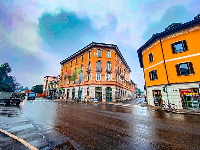 Appartamento trilocale in vendita in Viale Libertà, Monza