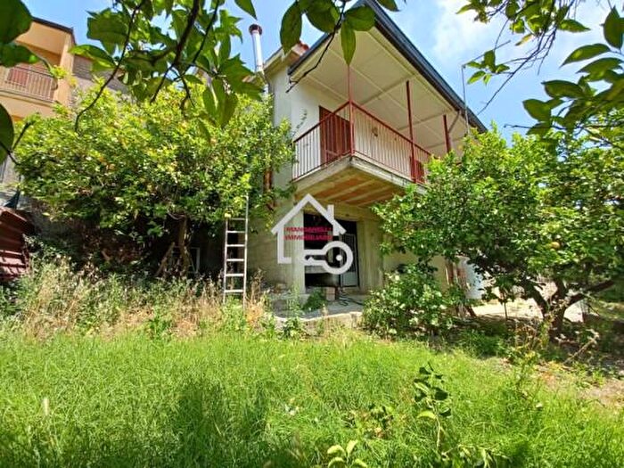 Casa bilocale in vendita in Via San Berardino, Torchiara