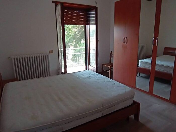 Appartamento trilocale in affitto in Via Farneto, Centro, Supino
