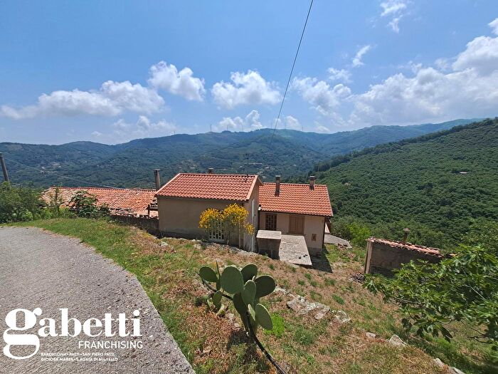 Casa trilocale in vendita in Contrada Sambuco, San Piero Patti