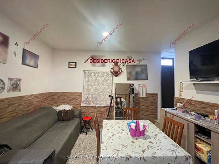 Casa quadrilocale in vendita in Via Indipendenza Lascari Pa Italia, Lascari