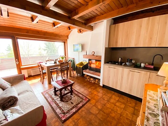 Appartamento trilocale in vendita in Via Monte Zebio, Gallio