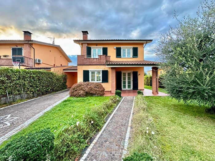 Casa con 5 locali in vendita in Lombarda Lammari, Capannori