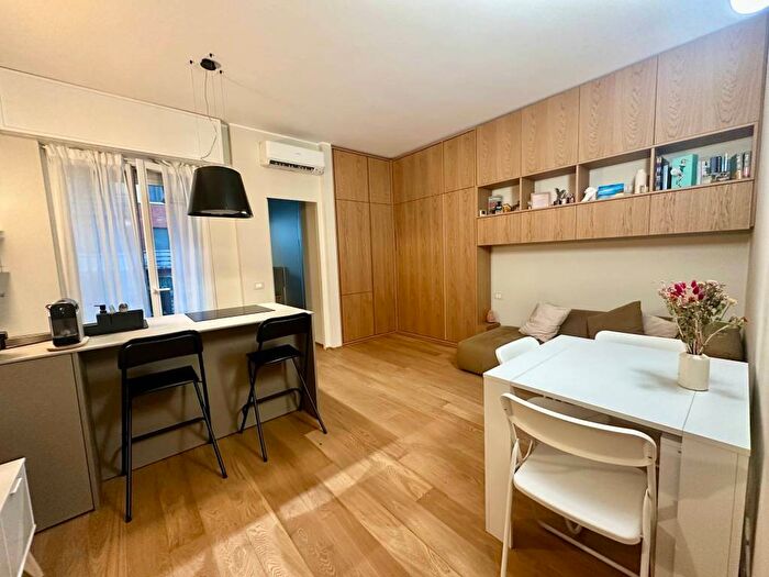 Appartamento monolocale in affitto in Via Monte Leone, Monte Rosa Lotto, Milano
