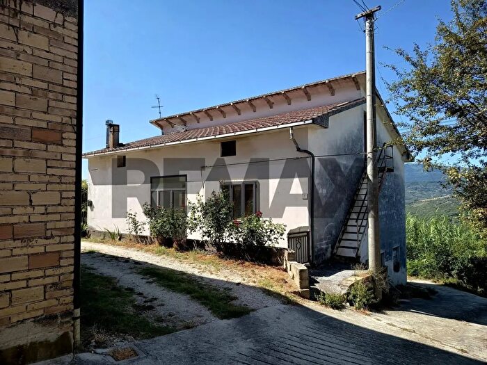 Casa quadrilocale in vendita in Cda Cacciotoli, Bucchianico