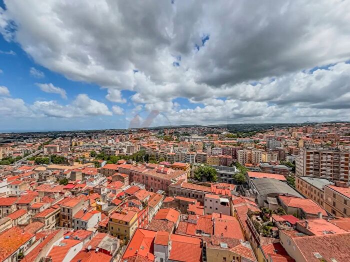 Appartamento con 5 locali in vendita in Piazza Castello, Sassari