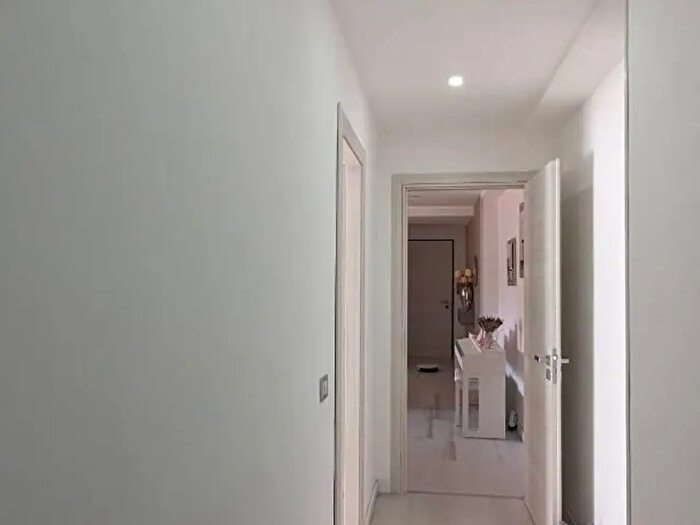 Appartamento trilocale in vendita in Via Nazione Unite, Crotone