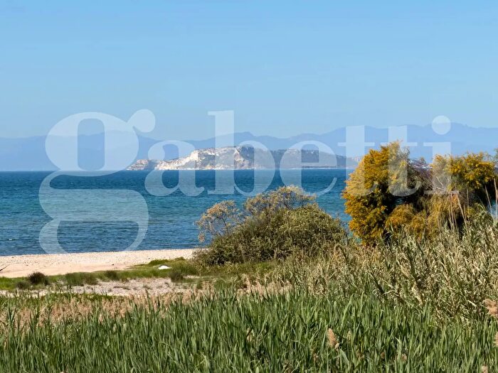 Casa con 5 locali in vendita in Via Leonardo da Vinci Sn, Quartu SantElena