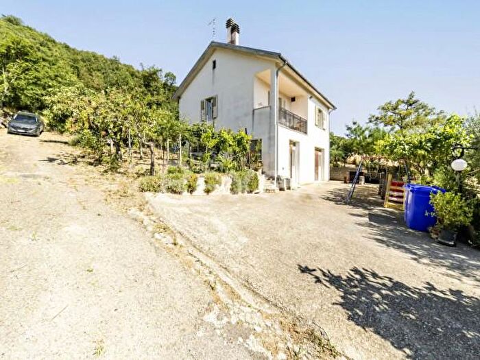 Casa con 6 locali in vendita in LarinoCb Contrada Macchia di Rosso N Snc, Larino