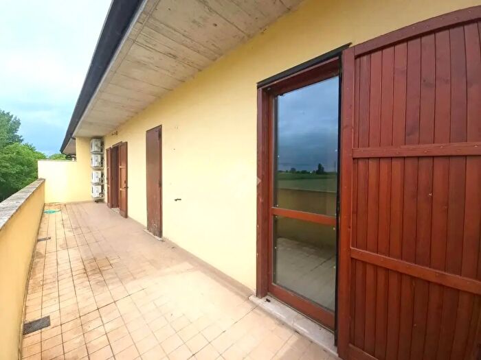 Appartamento trilocale in vendita in Via Don Nicola Mazza, Goito