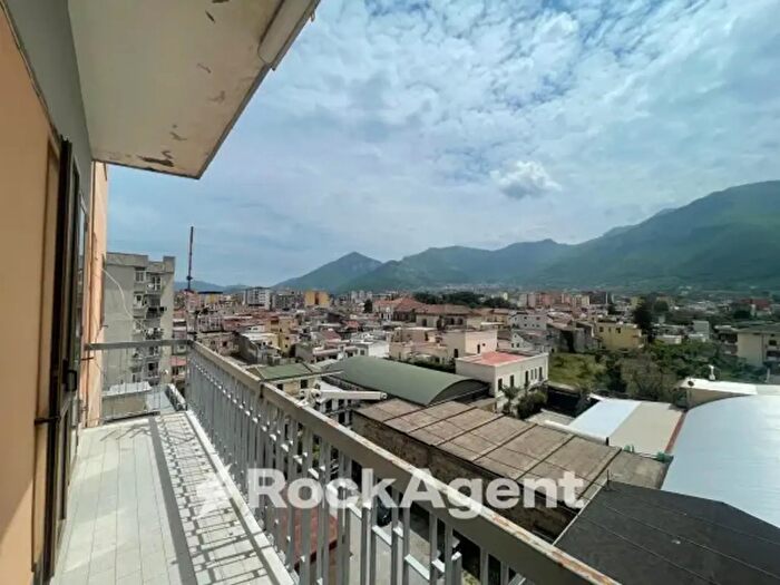 Appartamento quadrilocale in vendita in Via Starza, Angri