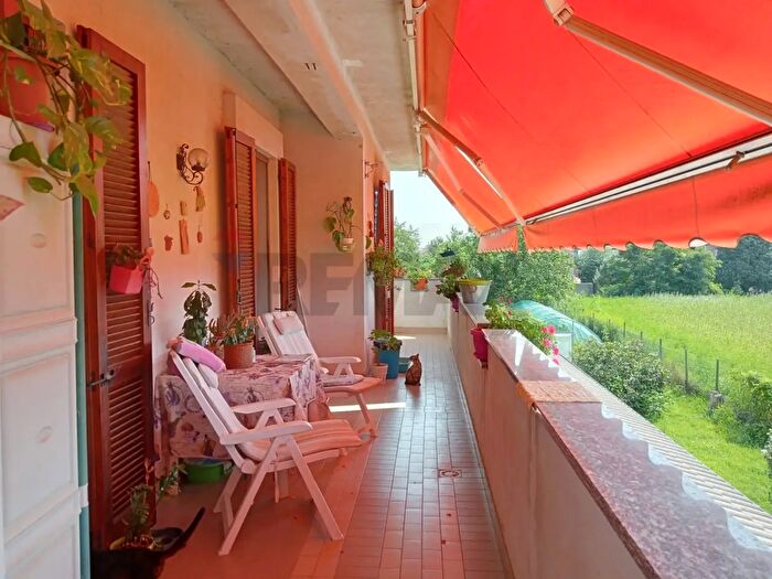 Casa con 5 locali in vendita in Vaprio DAgogna